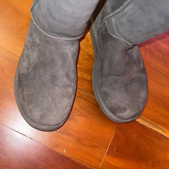 tall gray UGG boots - Picture 2 of 4
